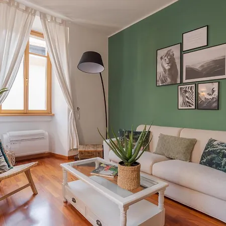 Apartmán First & Urban Oasis - By Myhomeincomo Como