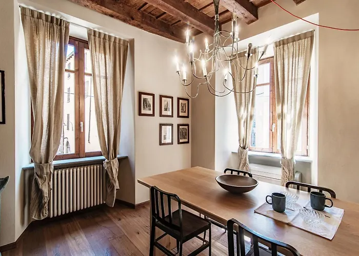 First & Urban Oasis - By Myhomeincomo Apartmán