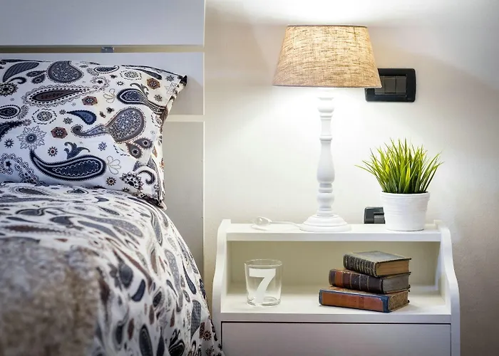 First & Urban Oasis - By Myhomeincomo Como